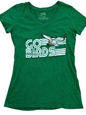 Philadelphia Eagles Women’s V-Neck Graphic T-shirt NFL Green “Go Birds” size S